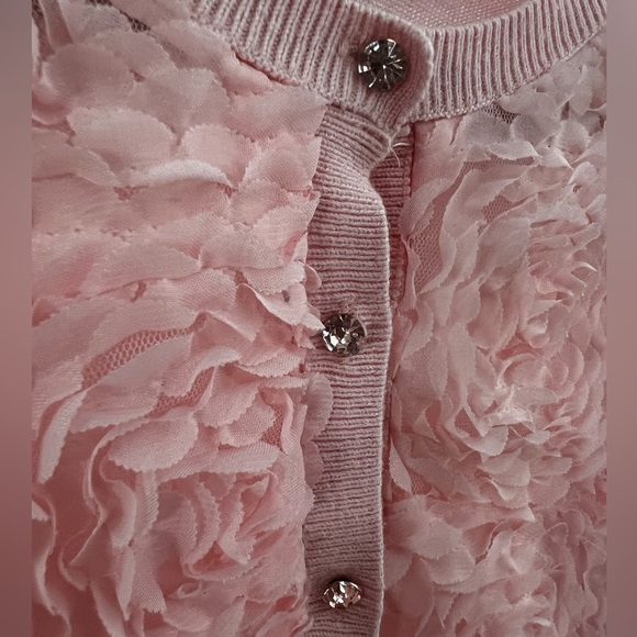 NEW YORK & COMPANY Adorable PINK sweater- Size MEDIUM - Picture 5 of 6